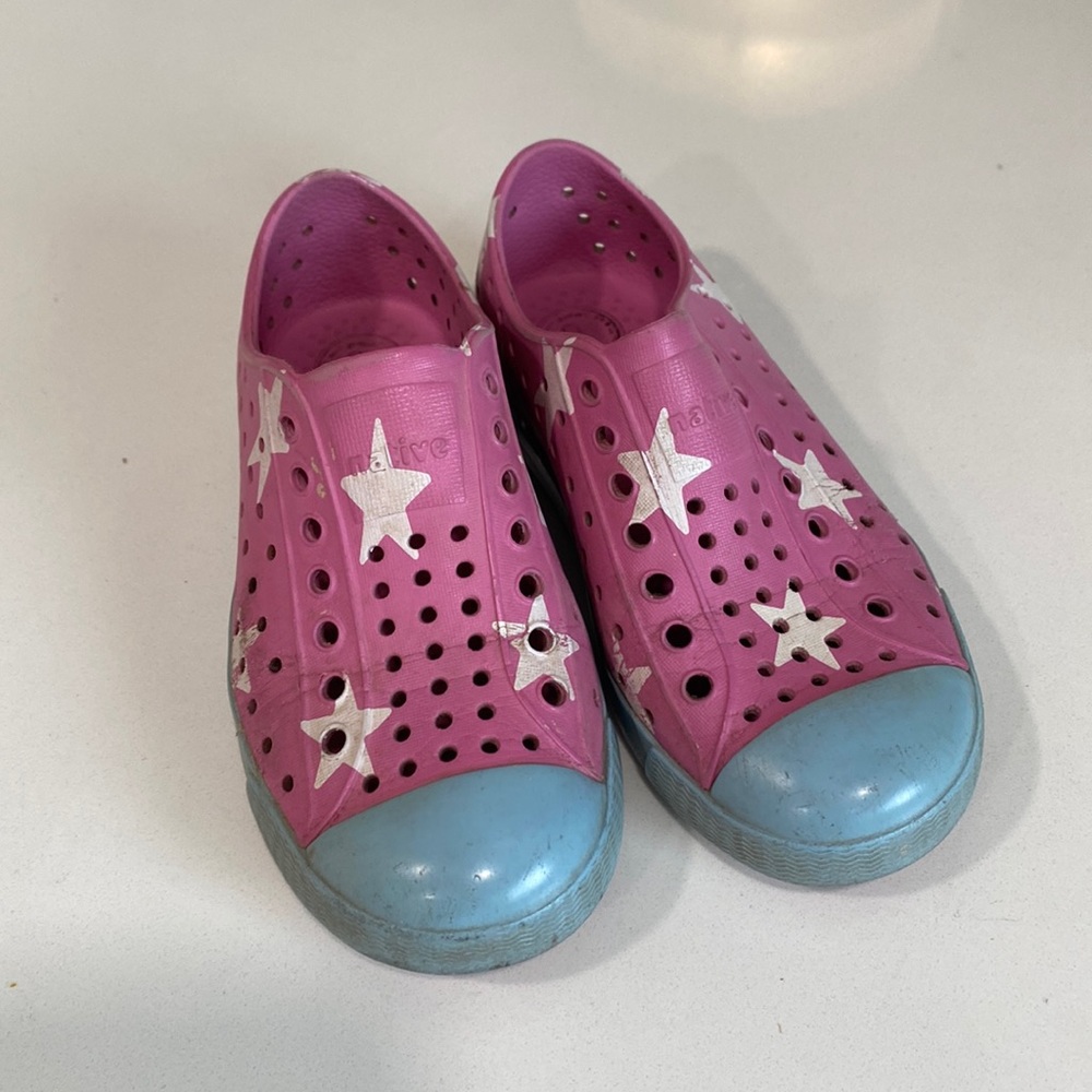 Pink native shoes size child 11